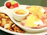 Eggs Benedict - Ham & Tomato